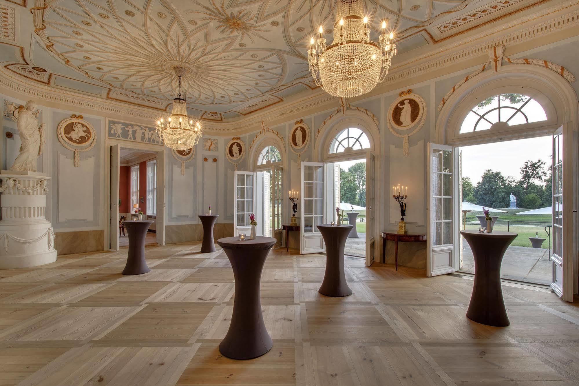 Hotel Schloss Neuhardenberg מראה חיצוני תמונה