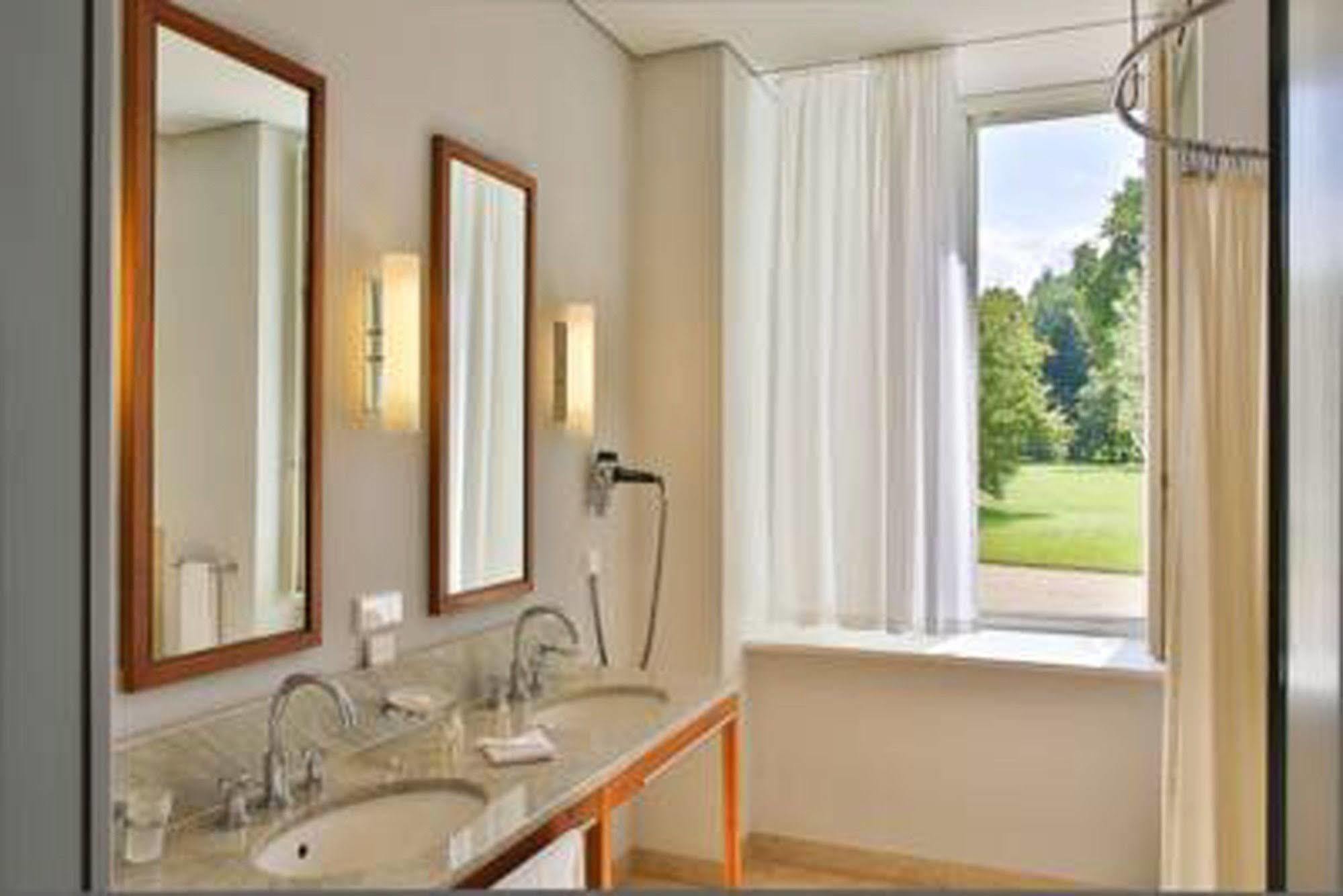 Hotel Schloss Neuhardenberg מראה חיצוני תמונה
